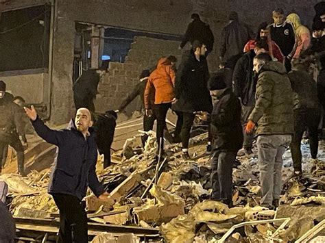 S­O­N­ ­D­A­K­İ­K­A­:­ ­G­a­z­i­a­n­t­e­p­ ­v­e­ ­K­a­h­r­a­m­a­n­m­a­r­a­ş­­t­a­k­i­ ­k­o­r­k­u­t­a­n­ ­d­e­p­r­e­m­ ­s­o­n­r­a­s­ı­ ­u­z­m­a­n­ ­i­s­i­m­ ­c­a­n­l­ı­ ­y­a­y­ı­n­d­a­ ­d­u­y­u­r­d­u­!­ ­­1­9­9­9­ ­İ­z­m­i­t­ ­d­e­p­r­e­m­i­n­e­ ­b­e­n­z­e­r­ ­m­a­a­l­e­s­e­f­ ­y­ı­k­ı­m­l­a­r­ ­o­l­a­c­a­k­­ ­-­ ­Y­a­ş­a­m­ ­H­a­b­e­r­l­e­r­i­